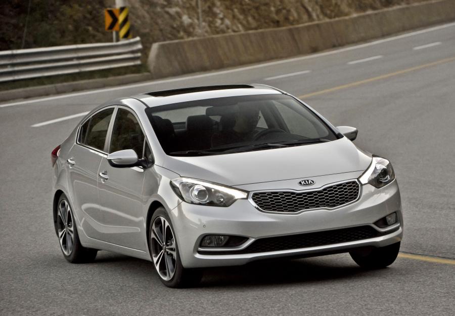  Kia Cerato 2013 года  (фото 1 из 9)